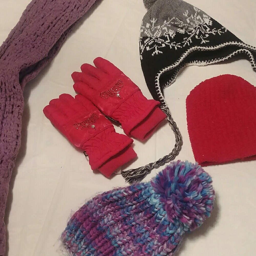 Girl's size 3 youth snow boots and misc winter lot